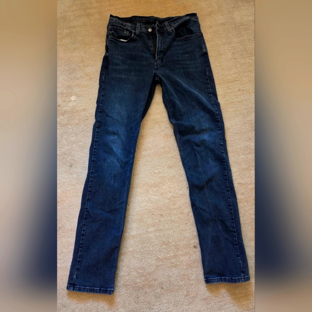 Distressed Slim Fit Levi's